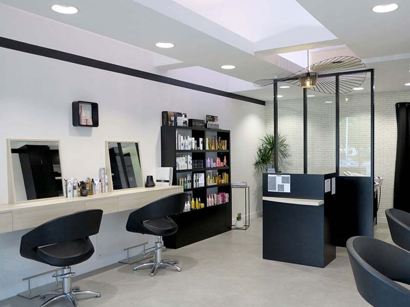 Architecture d'intérieur pour les professionnels : décoration d'un salon de coiffure à Rezé